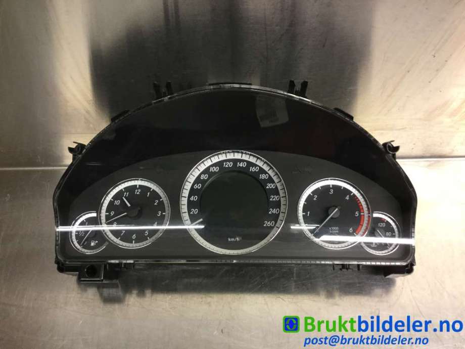 Instrumentpanel til Mercedes E-Klasse, 2009-2013 (Fase 1) (W212) (W212) (MERCEDES|A 212 900 41 04)