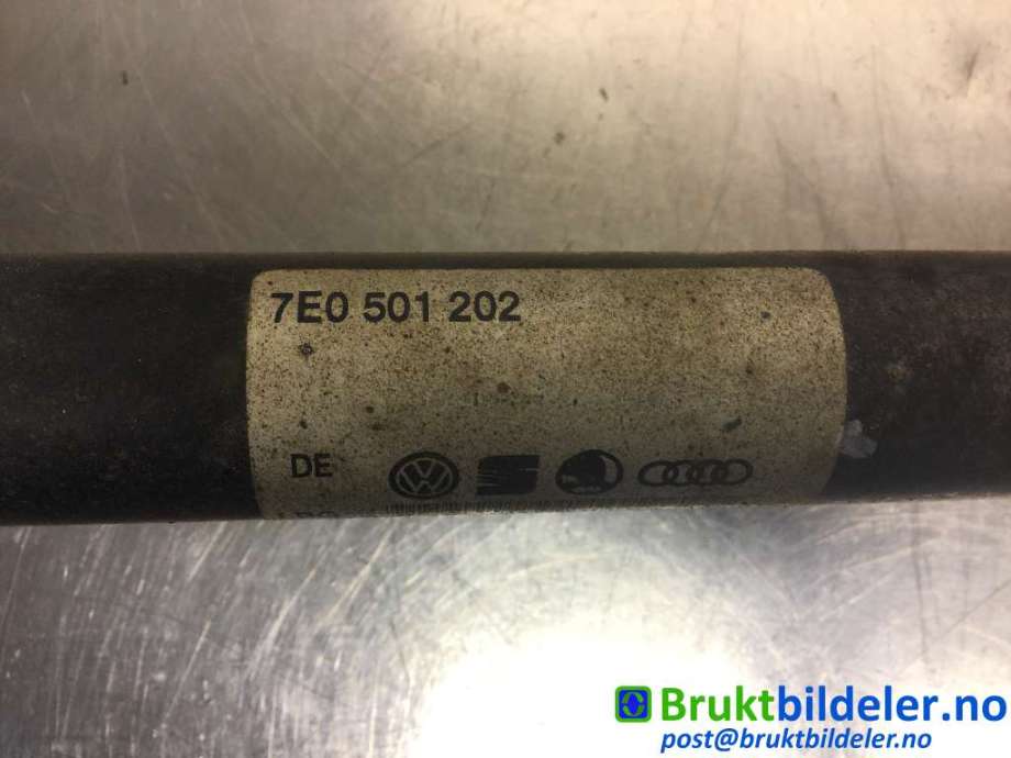 Drivaksel høyre bak til VW Transporter / Caravelle 2009-2015 (Fase 2) (T5) (T5) (VOLKSWAGEN|7E0 501 202|)