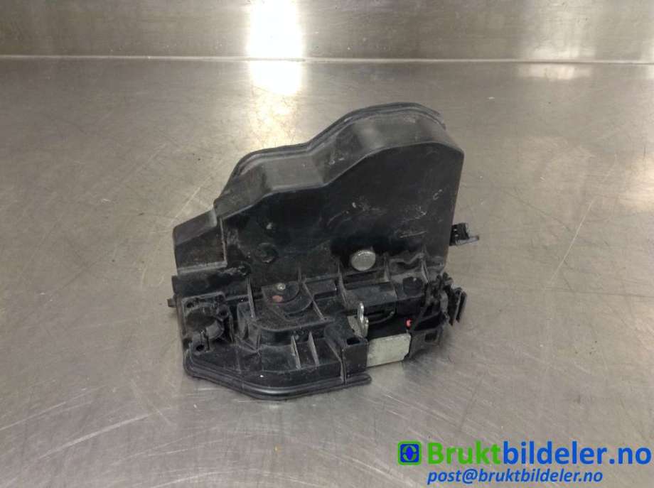 Låsekasse høyre foran til BMW 3-Serie 2005-2011 (E90/E91/E92/E93) (E90/E91/E92/E93) (7 202 146|A 053702|)