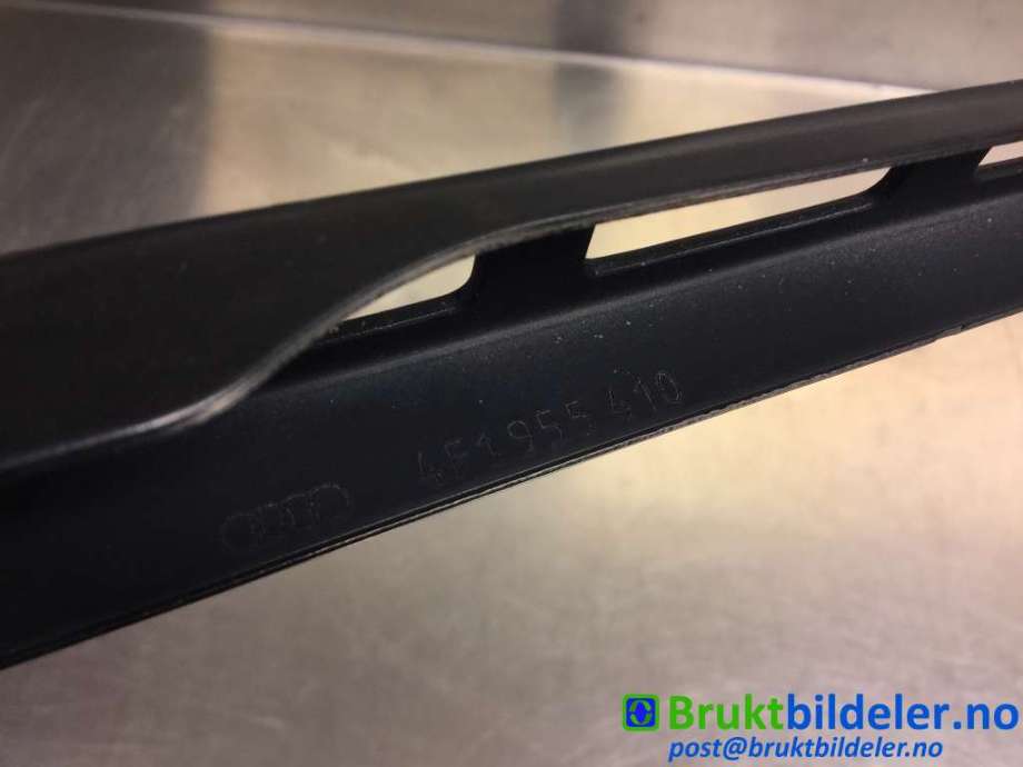 Viskerarmer frontrute til Audi A6 2005-2008 (Type III, Fase 1) (C6) (C6) (AUDI|4F1 955 410|)