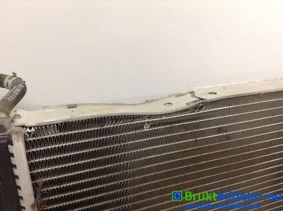 Radiator (automat gir) til Mercedes Sprinter 2006-2013 (Fase 1) (906) (906) (MERCEDES|A 906 500 01 02|)