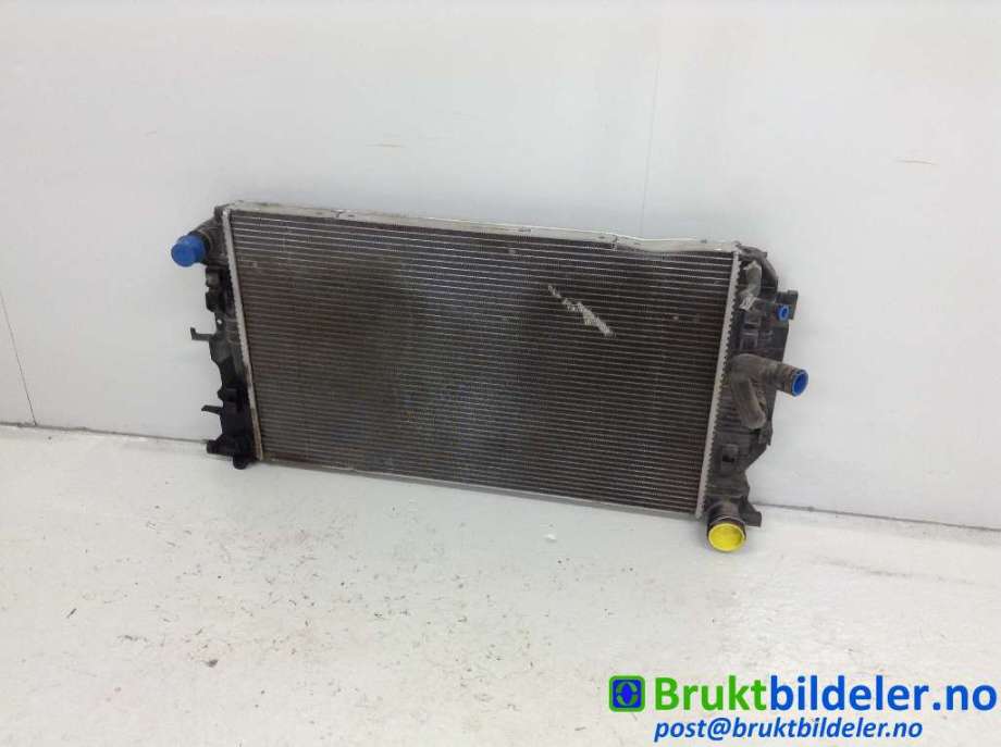 Radiator (automat gir) til Mercedes Sprinter 2006-2013 (Fase 1) (906) (906) (MERCEDES|A 906 500 01 02|)