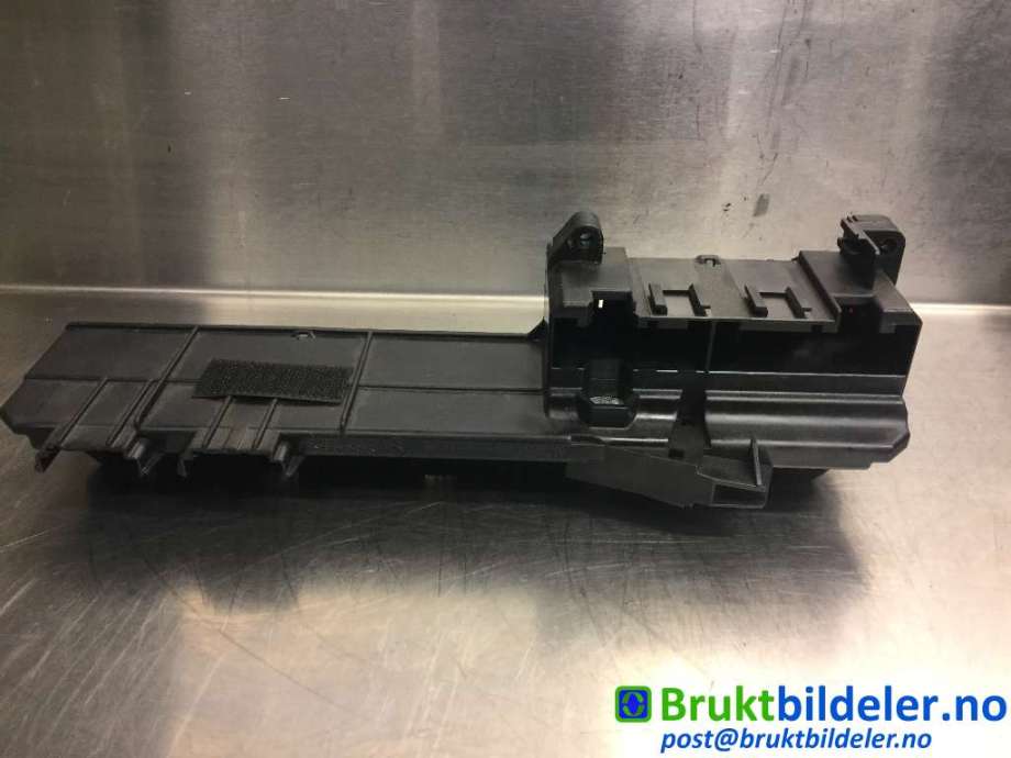 Sikringsboks til BMW 5-Serie 2003-2010 (E60/E61) (E60/E61) (BMW|6114 6957330-02|)