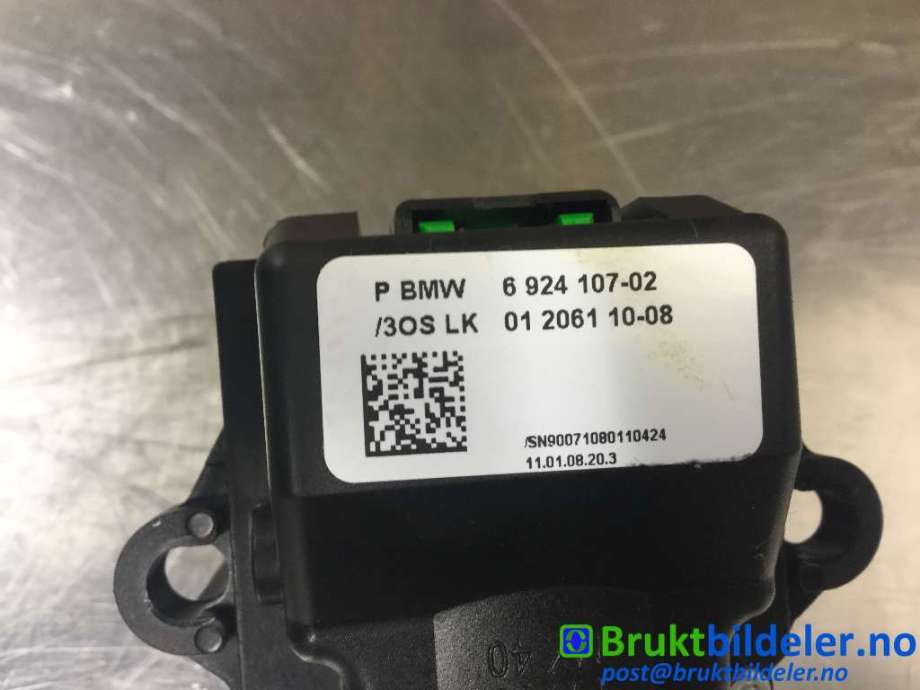 Bryter visker til BMW 5-Serie 2003-2010 (E60/E61) (E60/E61) (BMW|6 924 107-02|01 2061 10-08|)