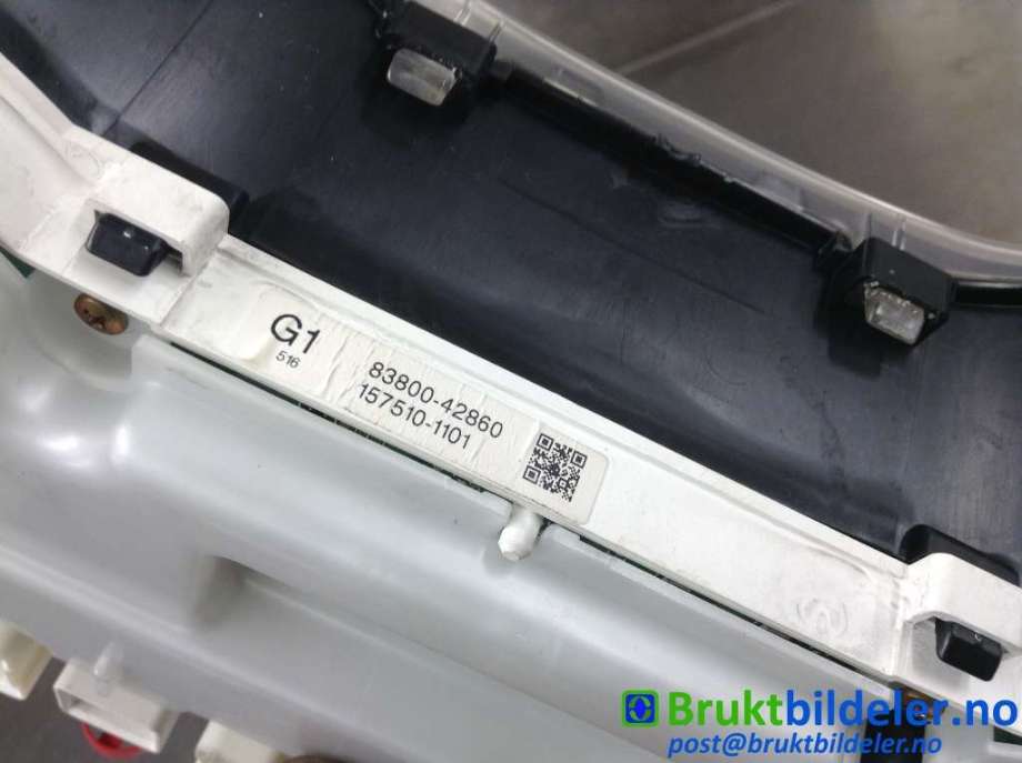 Instrumentpanel til Toyota RAV4 2000-2006 (Type II)  (TOYOTA|83800-42860|157510-1101|)
