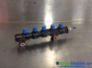 Dyseskinne (fuelrail) til Citroën C4, 2004-2011 (Type I)  (CITROEN|9654592680|965 459-0)