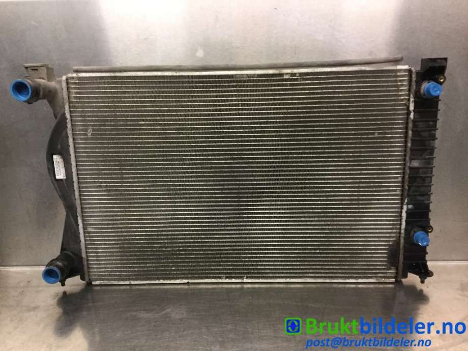 Radiator (automat gir) til Audi A6, 2005-2008 (Type III, Fase 1) (C6) (C6) (AUDI|4F0 121 251 R)
