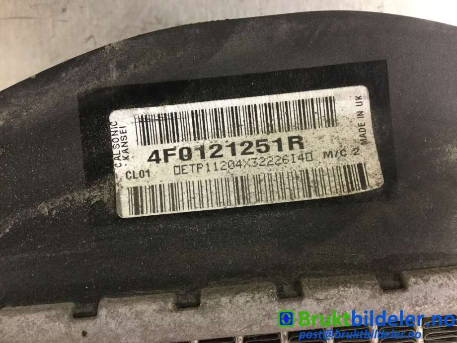 Radiator (automat gir) til Audi A6 2005-2008 (Type III, Fase 1) (C6) (C6) (AUDI|4F0 121 251 R|)