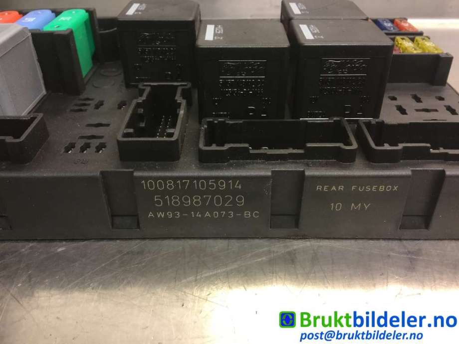 Sikringsboks til Jaguar XJ X351 2010-->>  (JAGUAR|AW93-14A073-BC|518987029|)