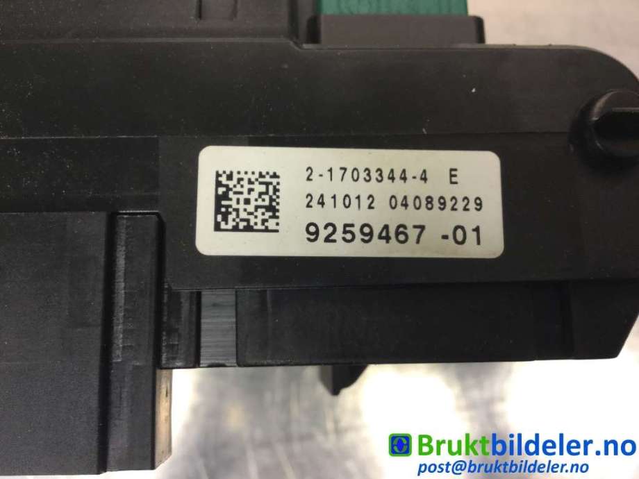 Sikringsboks til BMW X3 2010-2017 (F25) (F25) (BMW|9259467-01|2-1703344-4 E|)