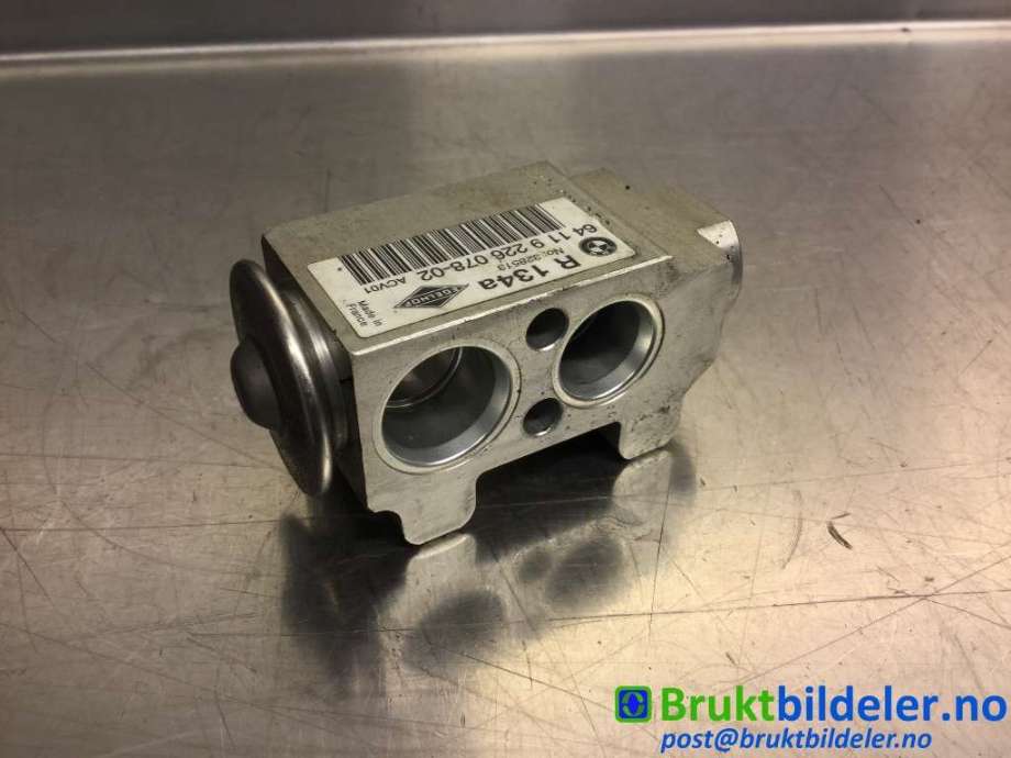 Diverse deler til BMW X3 2010-2017 (F25) (F25) (BMW|64 11 9 226 078-02|328513|)