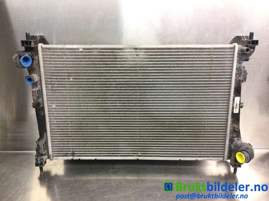 Radiator (manuell gir) til Opel Combo D 2012-2018 (OPEL|8E4260000|)