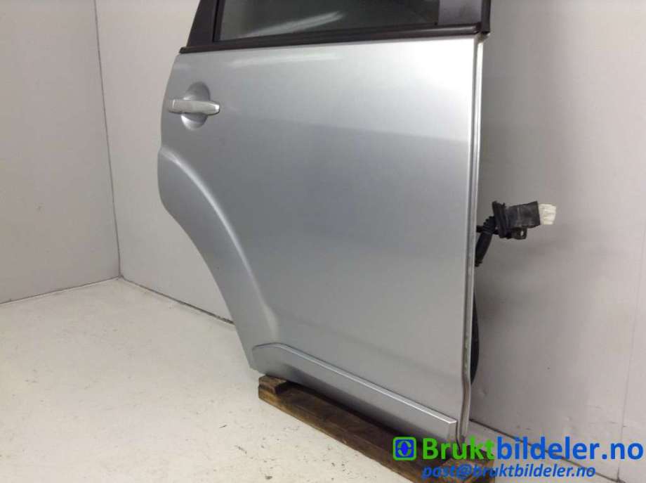 Dør høyre bak til Mitsubishi Outlander 2007-2010 (Type II, Fase 1)  (MITSUBISHI|5730A244|)