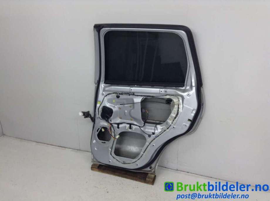 Dør høyre bak til Mitsubishi Outlander 2007-2010 (Type II, Fase 1)  (MITSUBISHI|5730A244|)
