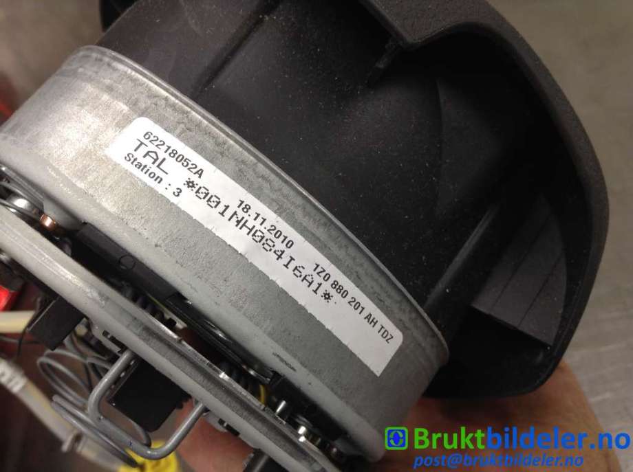 Airbag rattpute til Škoda Octavia 2009-2013 (Type II, Fase 2)  (SKODA|1Z0 880 201 AH|62218052A|)