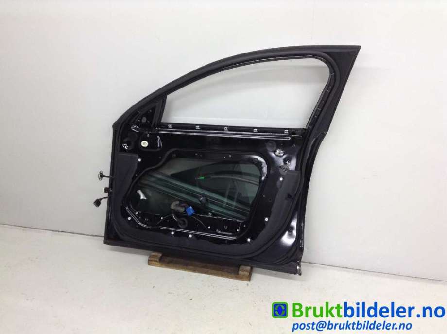 Dør høyre foran til Jaguar XJ X351 2010-->>  (JAGUAR|AW93-20220|)