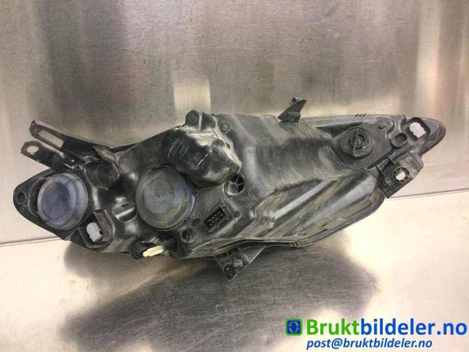 Frontlykt venstre halogen til Peugeot 1007 2004-->>  (PEUGEOT|89008982|9644997280|)