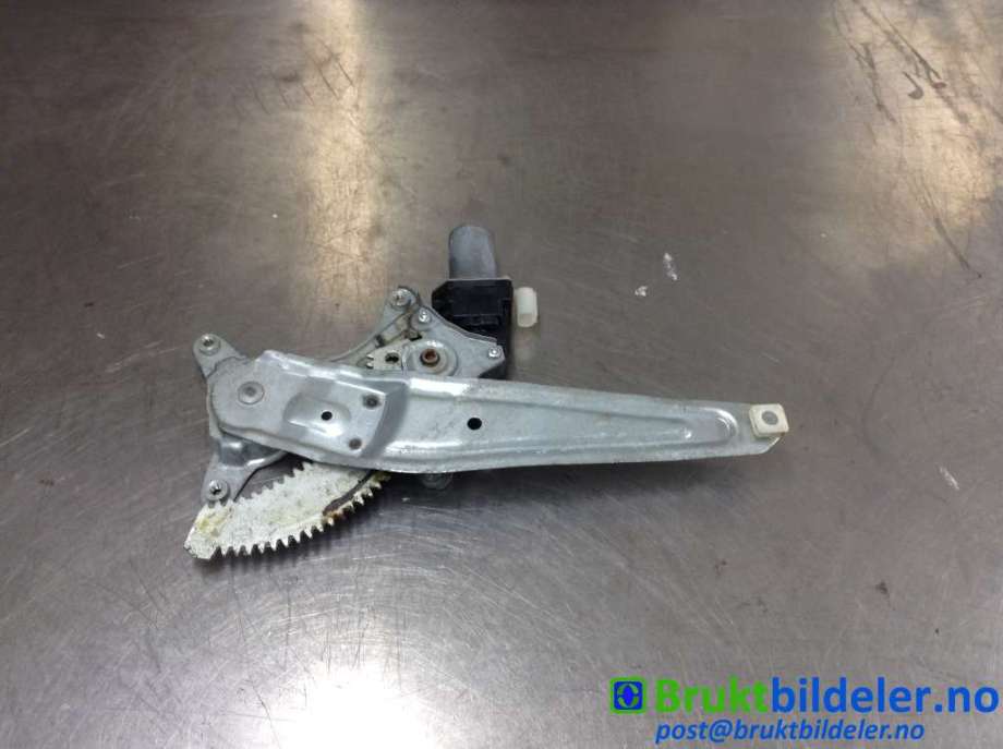 Ruteheis venstre bak til VW Caddy 2004-2010 (Type III, Fase 1)  (VOLKSWAGEN|83560-61M00|)