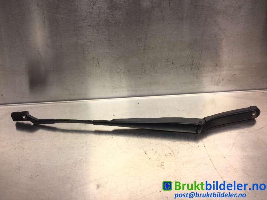 Viskerarmer frontrute til VW Passat, 2015-2019 (Fase 1) (B8) (B8) (VOLKSWAGEN|3G1 955 409)