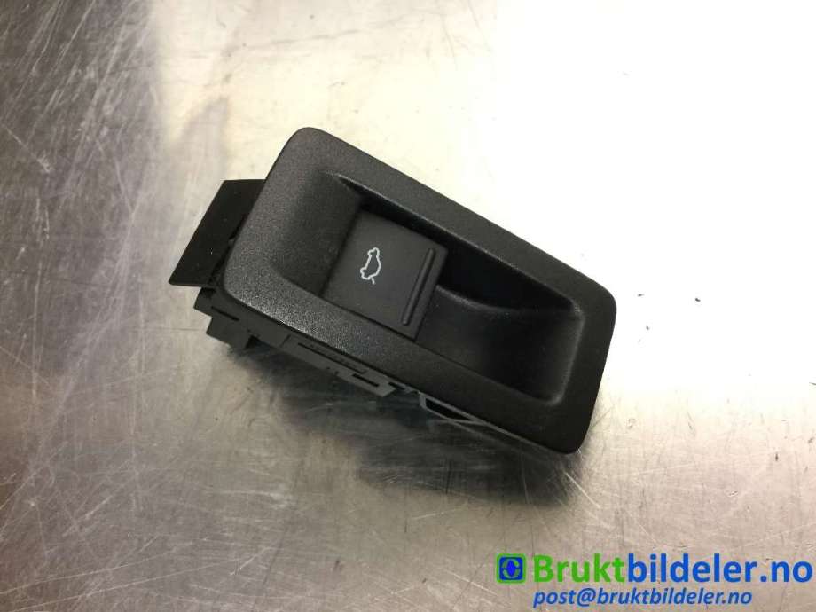 Bryter baklukeåpner til VW Scirocco, 2008-2013  (VOLKSWAGEN|1F0 959 527)
