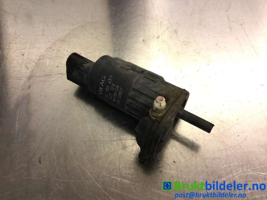 Spylerpumpe foran til VW Scirocco, 2008-2013  (VOLKSWAGEN|1K6 955 651)