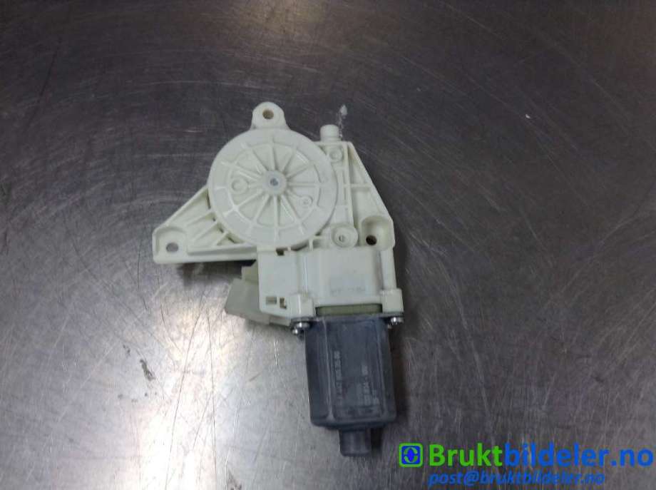 Ruteheis venstre foran til Mercedes Vito 2014-->> (W447) (W447) (MERCEDES|A 447 906 35 00|0 130 822 312|)
