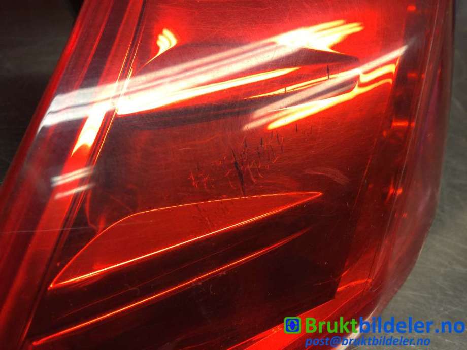 Baklykt venstre til Peugeot 3008 2009-2016 (Type I) (PEUGEOT|9683460880|)