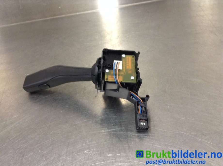 Bryter visker til VW Scirocco 2008-2013 (VOLKSWAGEN|1K0 953 519 H|01 2035 16|20351690081385)