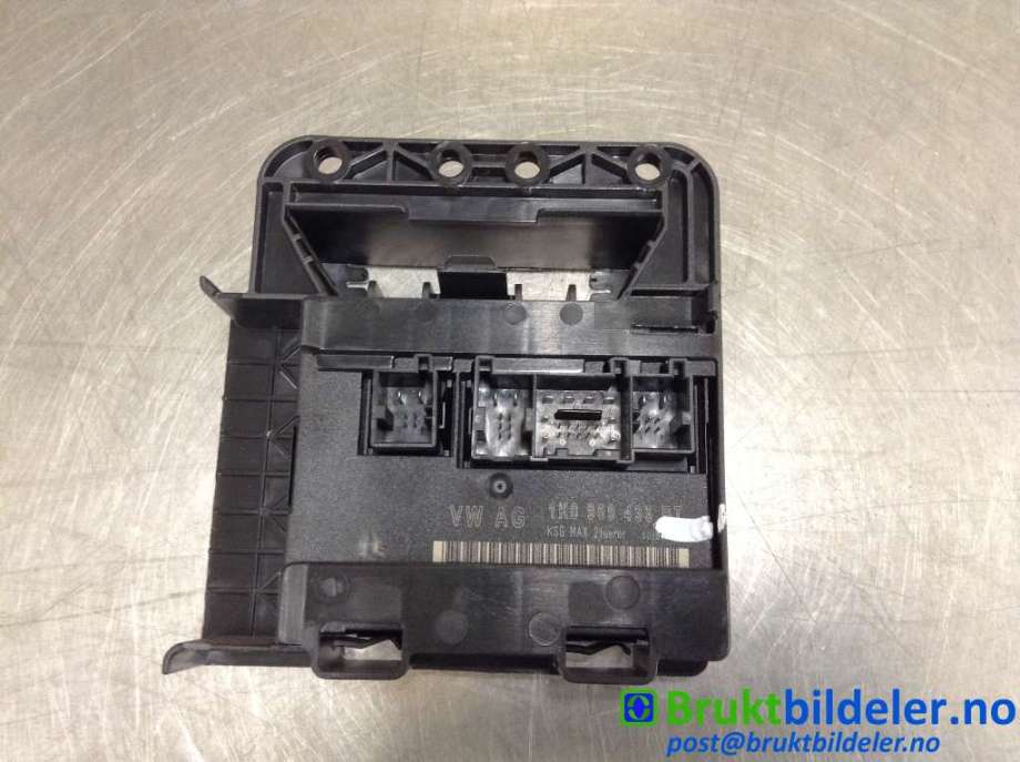 Styreenhet comfort (BCM) til VW Scirocco, 2008-2013  (VOLKSWAGEN|)