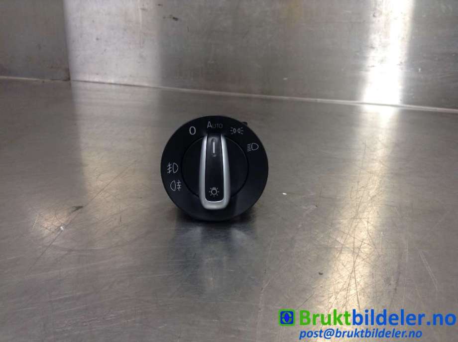Bryter lys til VW Scirocco, 2008-2013  (VOLKSWAGEN|3C8 941 431 N)