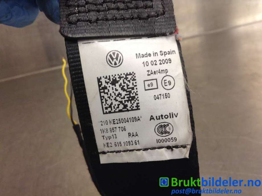 Sikkerhetsbelte foran høyre til VW Scirocco 2008-2013 (VOLKSWAGEN|1K8 857 706|)