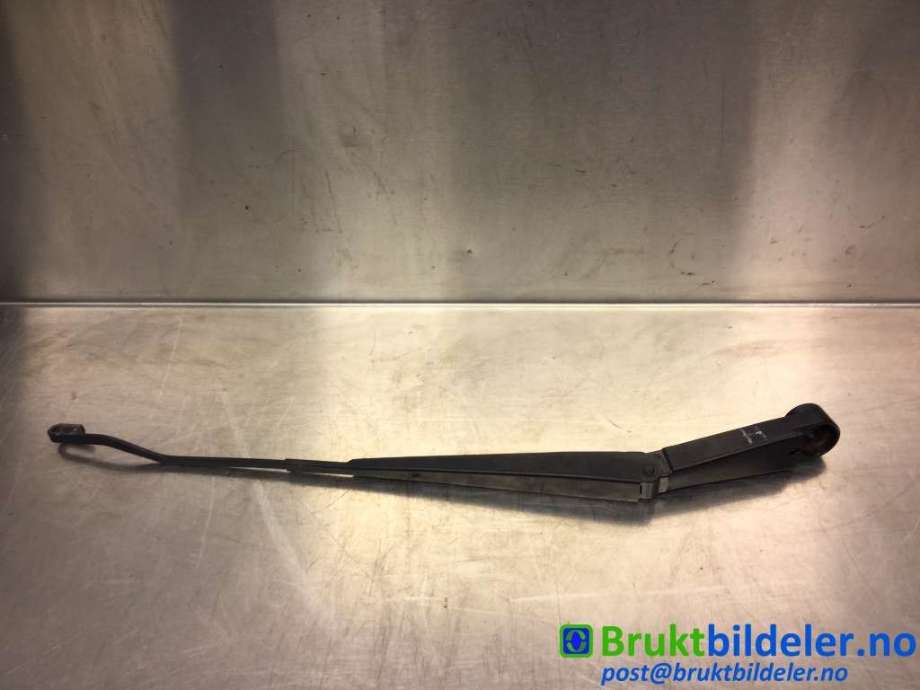 Viskerarmer frontrute til Nissan Navara, 2005-2010 (Fase 1) (D40) (D40) (NISSAN|39569LHD AS)