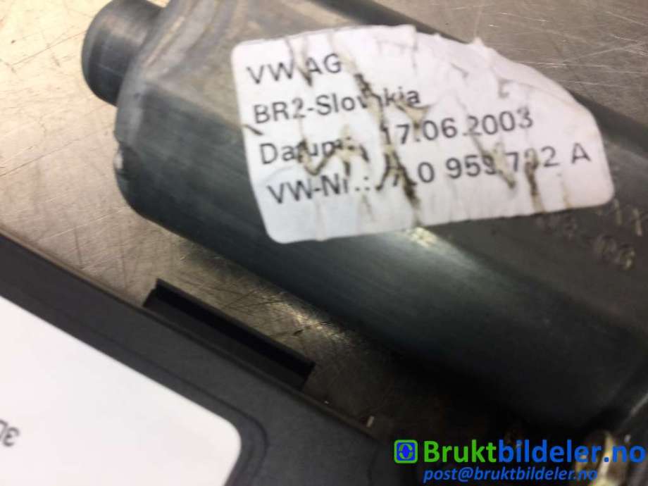 Ruteheis høyre foran til Porsche Cayenne 2002-2006 (Fase 1) (9PA) (9PA) (PORSCHE|7L0 959 702 A|0 130 821 765|)