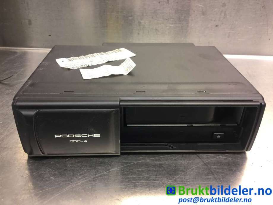 Bilstereo CD-veksler til Porsche Cayenne 2002-2006 (Fase 1) (9PA) (9PA) (PORSCHE|996 645 140 02||7L5 035 111 A)