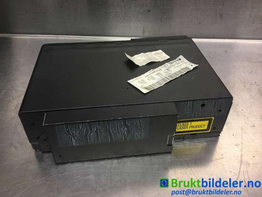 Bilstereo CD-veksler til Porsche Cayenne 2002-2006 (Fase 1) (9PA) (9PA) (PORSCHE|996 645 140 02||7L5 035 111 A)