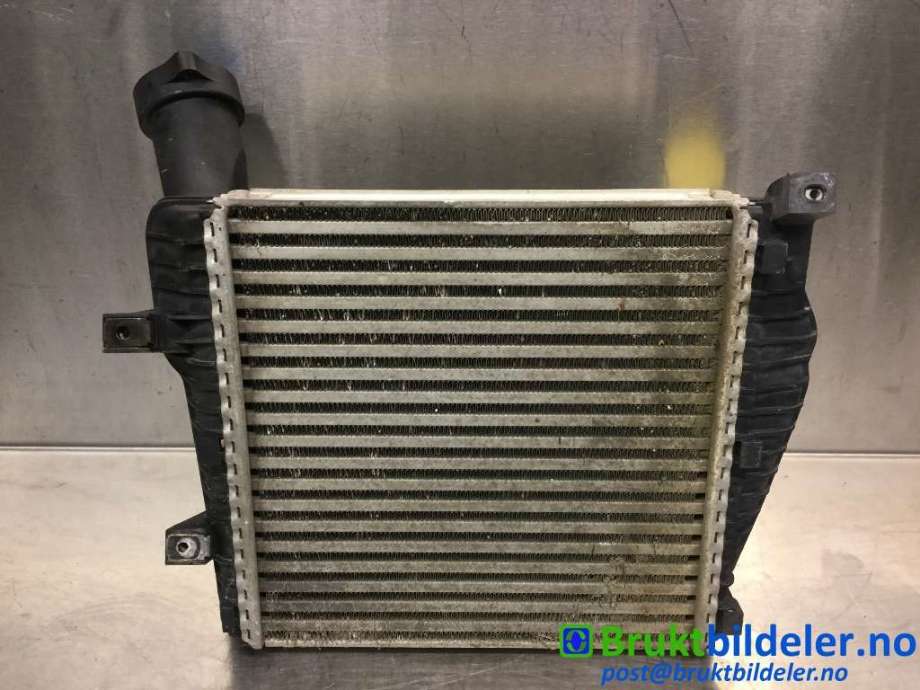 Intercooler til Porsche Cayenne 2002-2006 (Fase 1) (9PA) (9PA) (PORSCHE|7L0 145 804 A|)