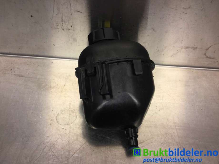 Ekspansjonstank til BMW X5 2018-->> (G05) (G05) (BMW|17 13 8 610 661|)