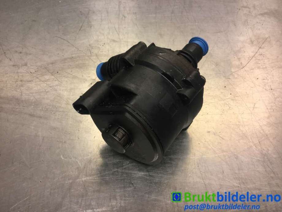 Vannpumpe til BMW X5 2018-->> (G05) (G05) (BMW|8 671 654 01|)