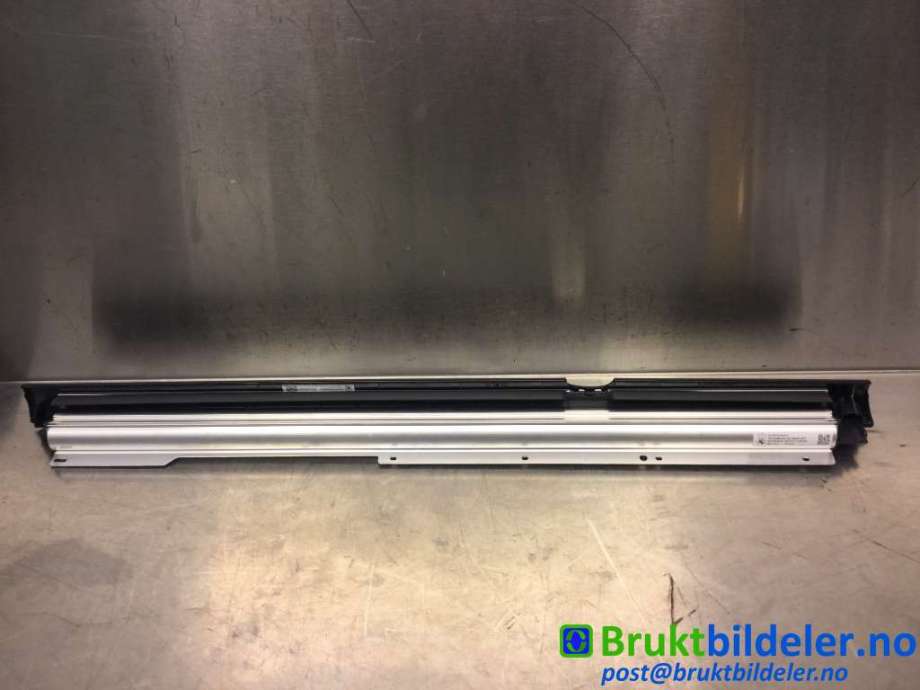 Solskjerm til BMW X5 2018-->> (G05) (G05) (BMW|86270A00146|M1000750 BX015|SN122217)
