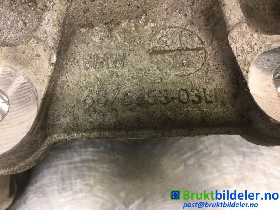 Hjulspindel venstre bak til BMW X5 2018-->> (G05) (G05) (BMW|6876653|33 30 6 876 651|)