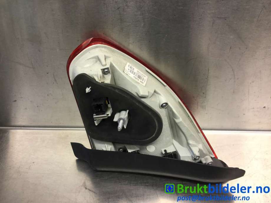 Baklykt venstre indre til Peugeot 2008 2013-2019 (Type I)  (PEUGEOT|9678074480|)