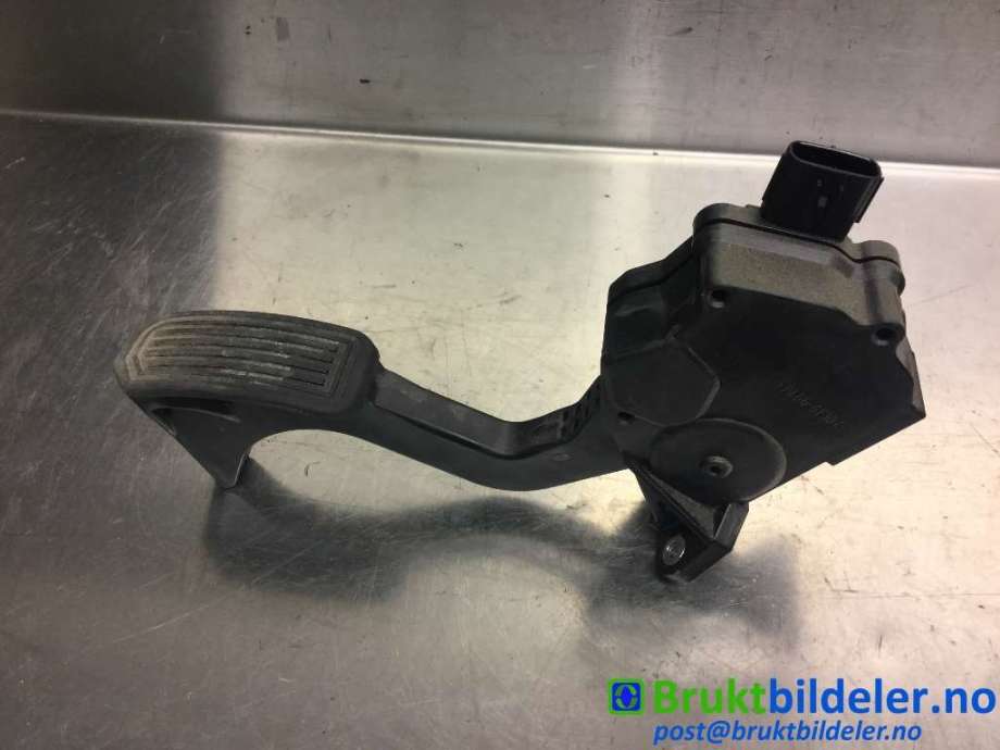 Pedal gass til Toyota RAV4 2013-2015 (Type IV, Fase 1)  (TOYOTA|78110-42040|198800-8942|)