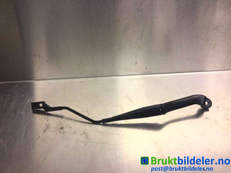 Viskerarmer frontrute til Ford Kuga 2008-2012 (Type I) (FORD|8V41-17526-AE|)