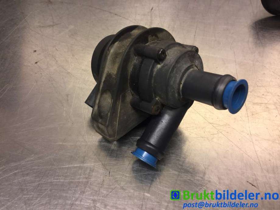Vannpumpe til Ford Transit Connect, 2013-2018 Type II, Fase 1  (FORD|AV61-8564-AB)