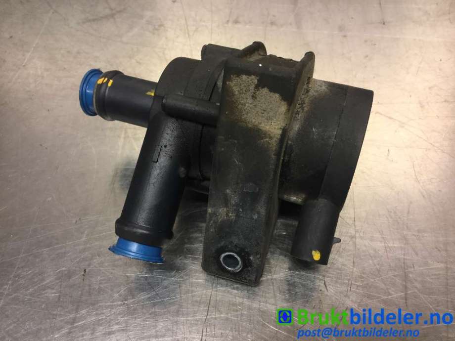 Vannpumpe til Ford Transit Connect 2013-2018 Type II, Fase 1  (FORD|AV61-8564-AB|)