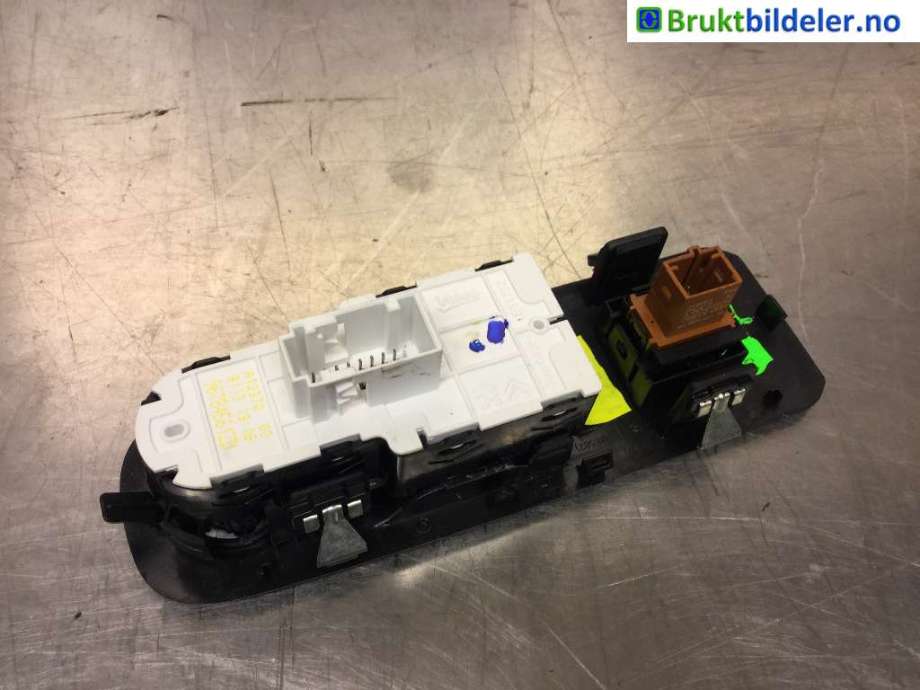 Bryter ruteheis til Peugeot Partner 2019-->> (Type III)  (PEUGEOT|967B4561ZD|)