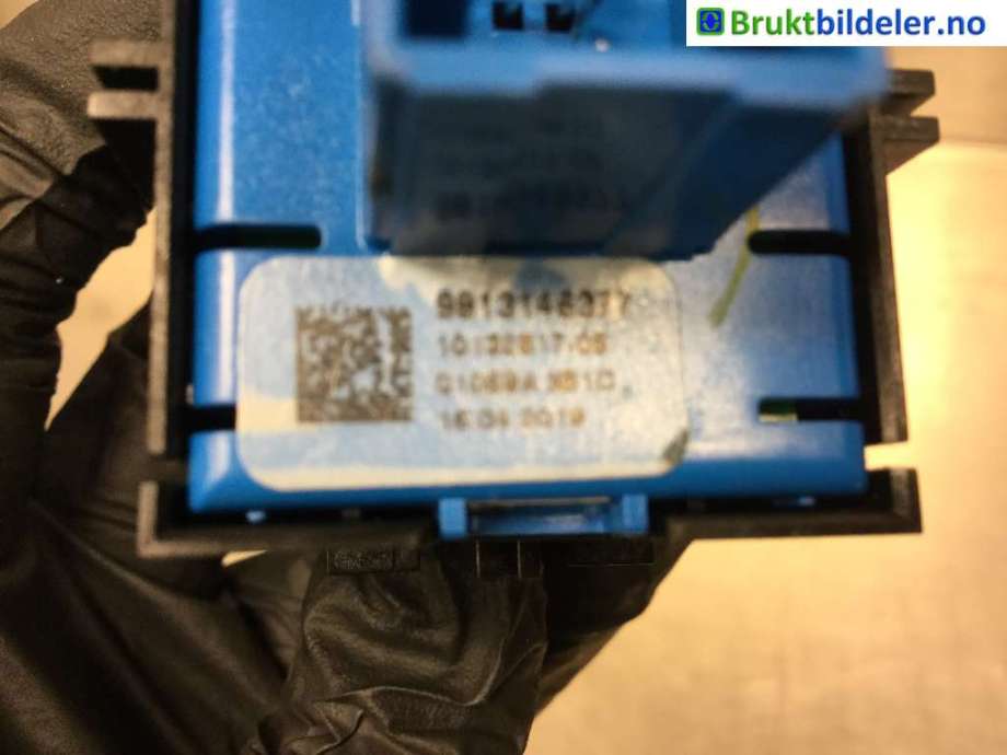 Bryter elektrisk håndbrekk/parkbrems til Peugeot Partner 2019-->> (Type III)  (PEUGEOT|9813146377|)