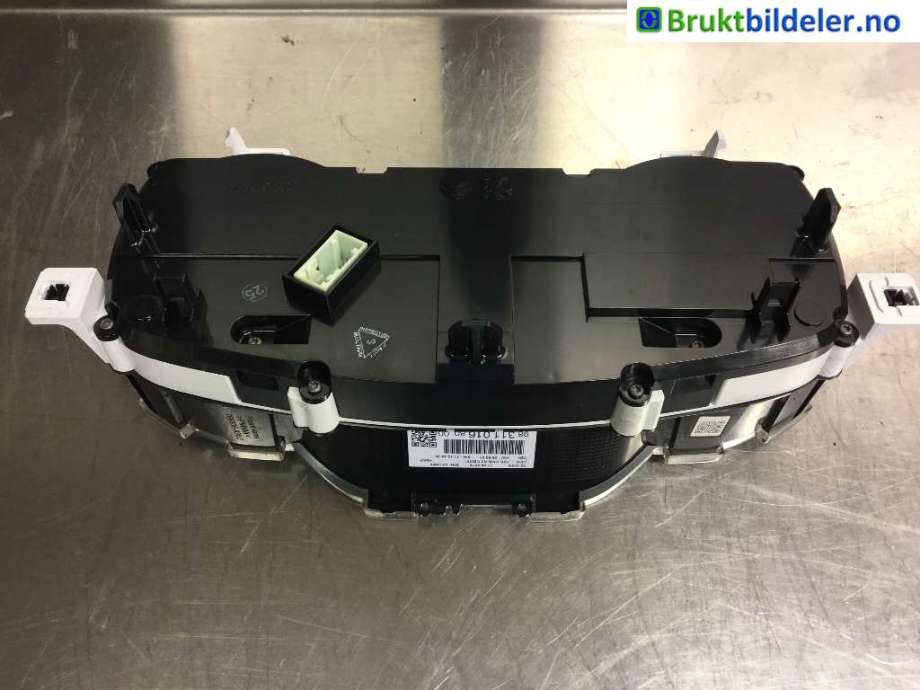 Instrumentpanel til Peugeot Partner 2019-->> (Type III)  (PEUGEOT|9831101680-00|)