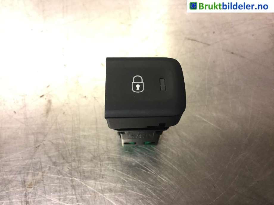 Bryter diverse til Peugeot Partner 2019-->> (Type III) (PEUGEOT|9817042977|)