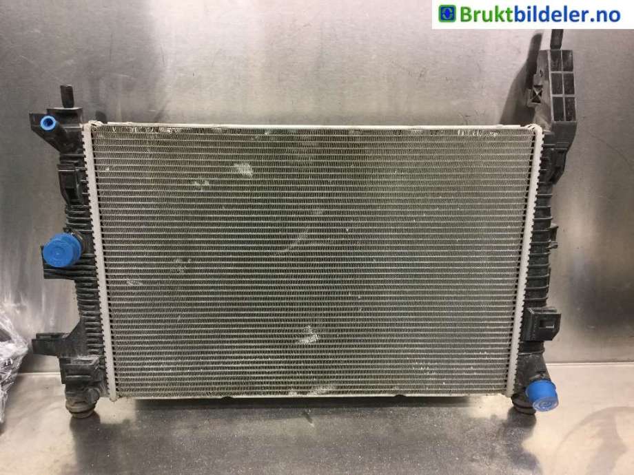 Radiator (manuell gir) til Ford Transit Connect, 2013-2018 Type II, Fase 1  (FORD|DV61-8C342-LC)